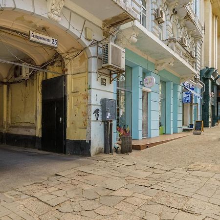 Apartment Near Deribasovskaya Odessa Ngoại thất bức ảnh