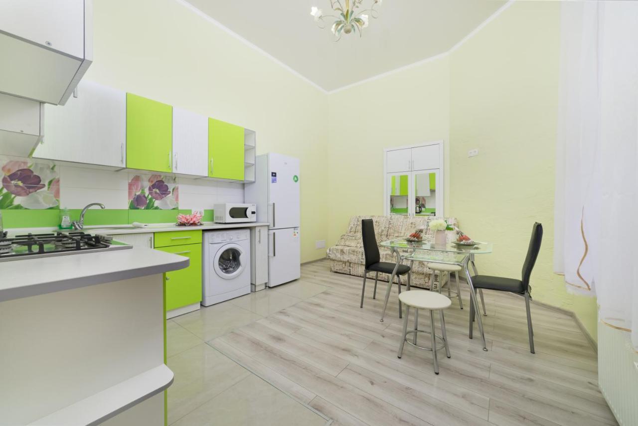 Apartment Near Deribasovskaya Odessa Ngoại thất bức ảnh