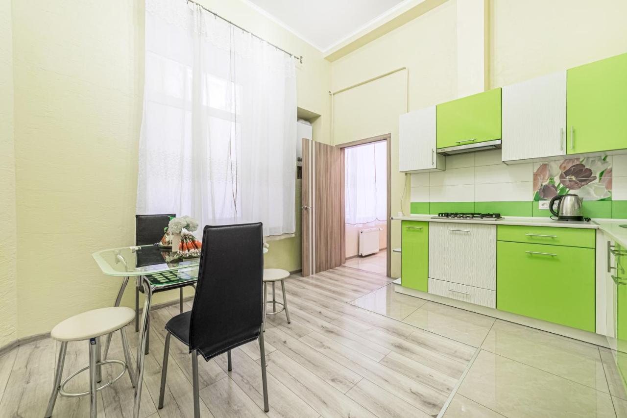Apartment Near Deribasovskaya Odessa Ngoại thất bức ảnh