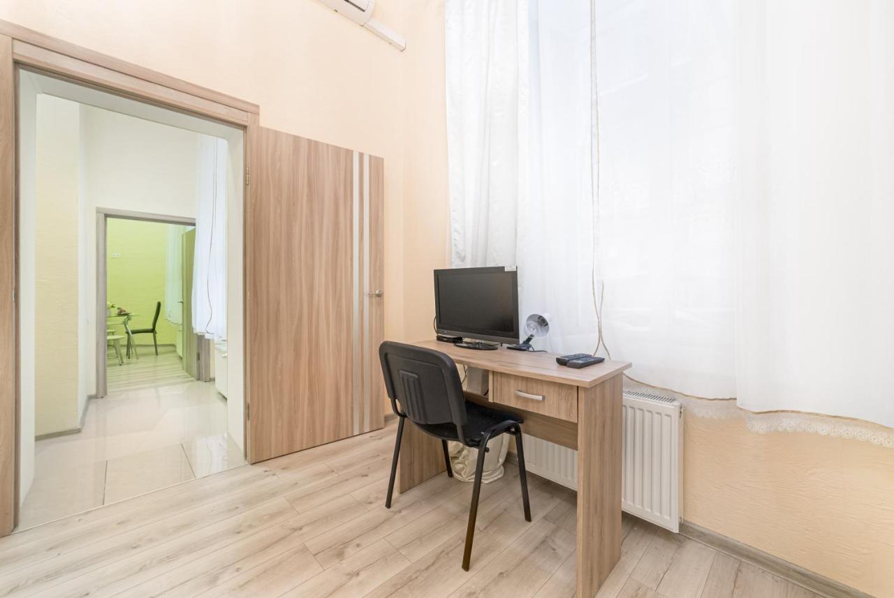 Apartment Near Deribasovskaya Odessa Ngoại thất bức ảnh